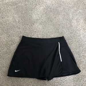 Women’s Nike tennis skirt